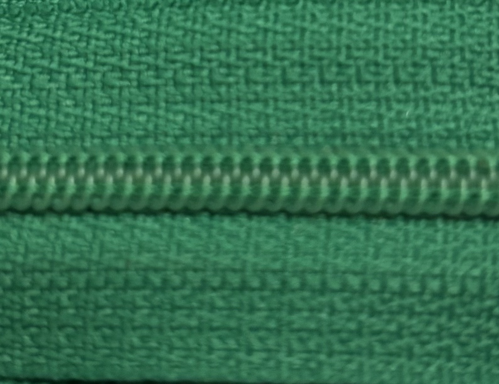 YKK Nylon Zip 20cm/8" EMERALD GREEN - 540 - Click Image to Close