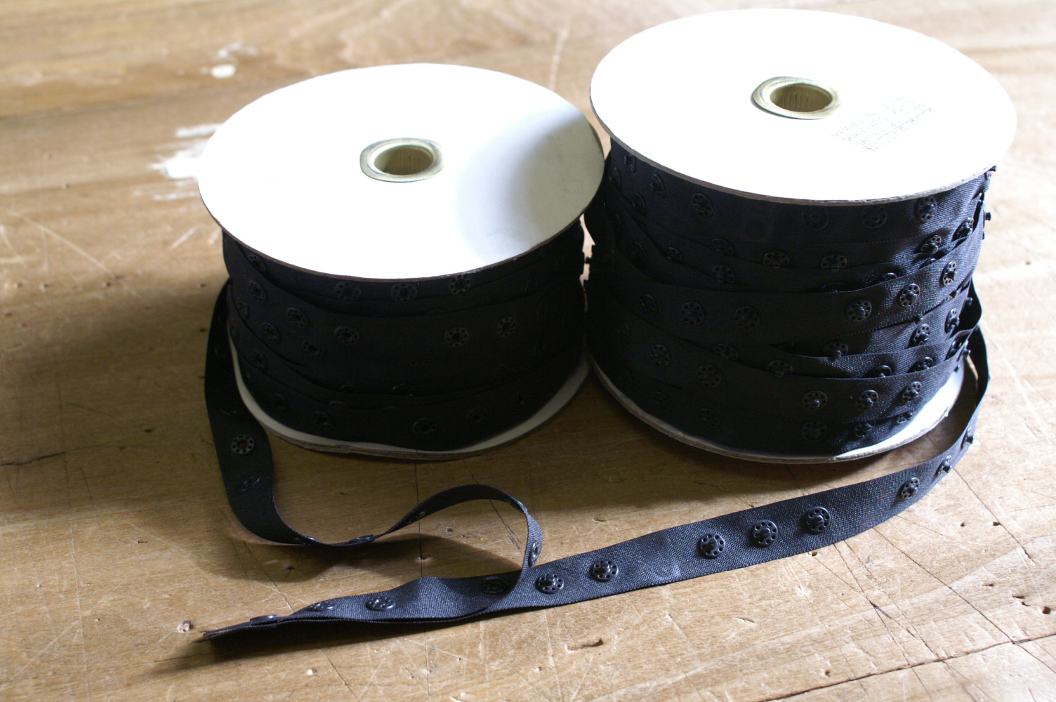 Black Gusset/Body Snap Fastener Poppa Tape. 50m roll